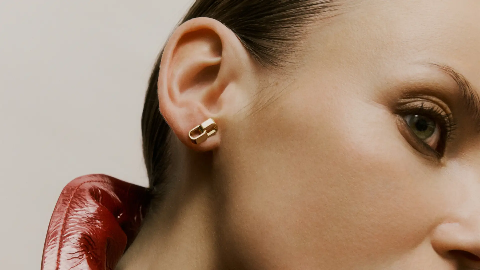 Ear jewellery
